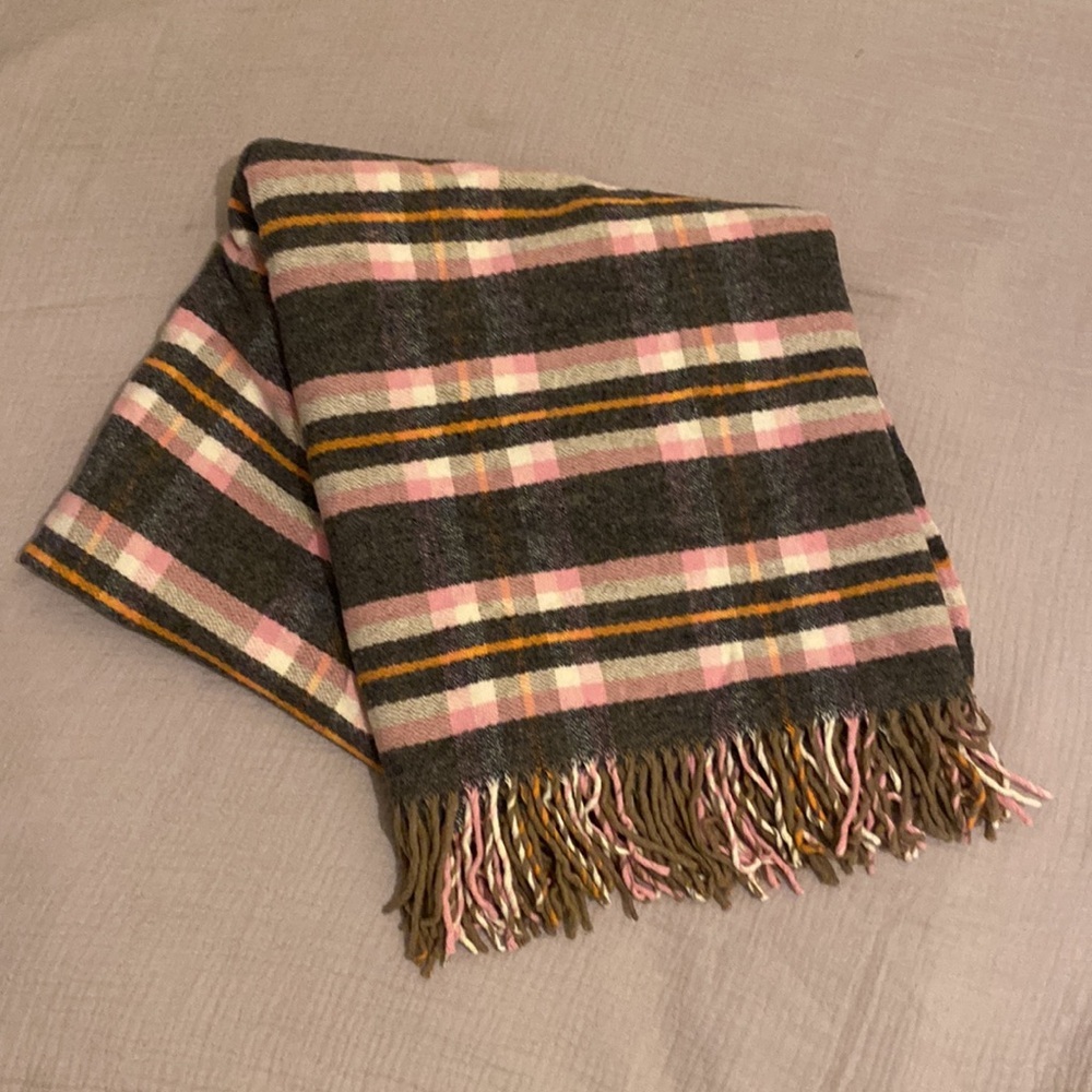 FAIRBAULT MILL WOOLEN MILLS 100% Virgin wool Striped Fringe Blanket 50”70”